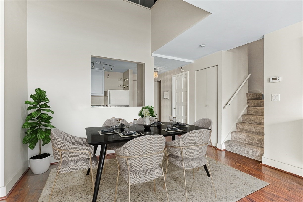42 8th St 1307
