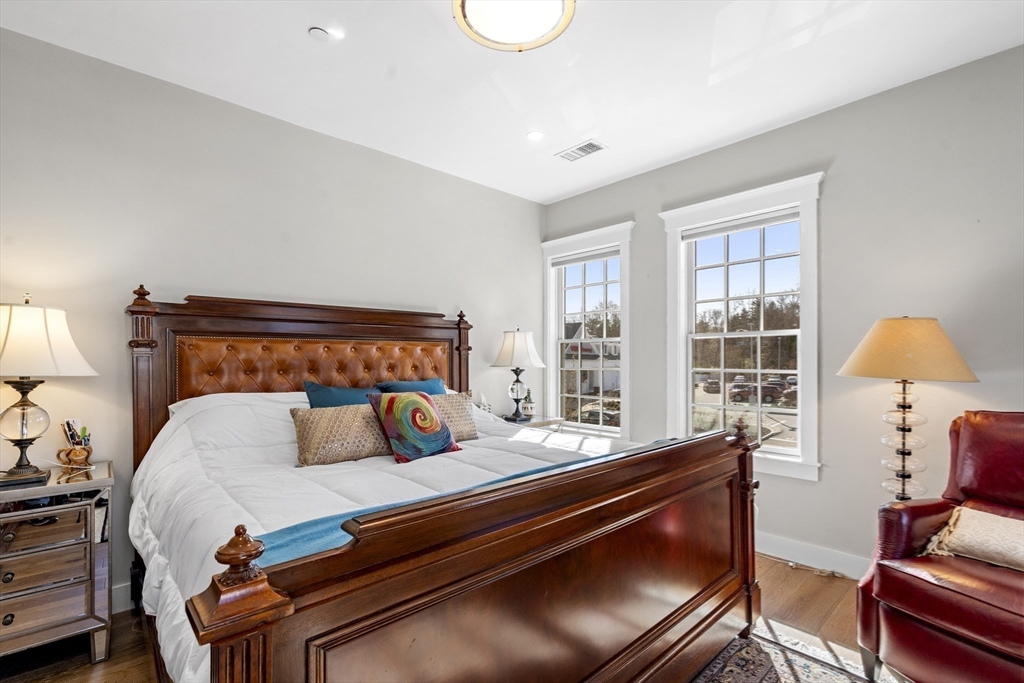 Westwood, Massachusetts 02090, United States, 2 Bedrooms Bedrooms, ,2 BathroomsBathrooms,Residential,Active,105796