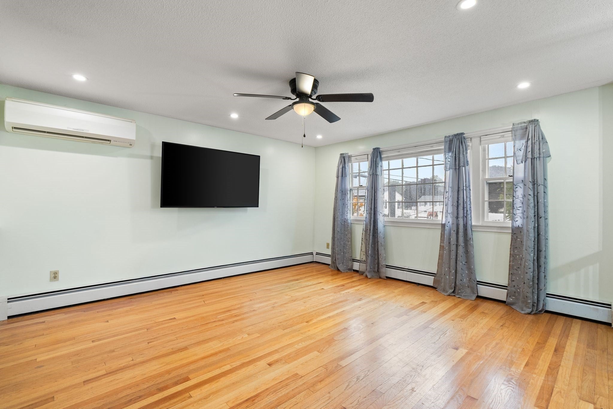 22 Crestshire Drive, Lawrence, MA, 22 Crestshire Drive, Lawrence, MA Photo #6