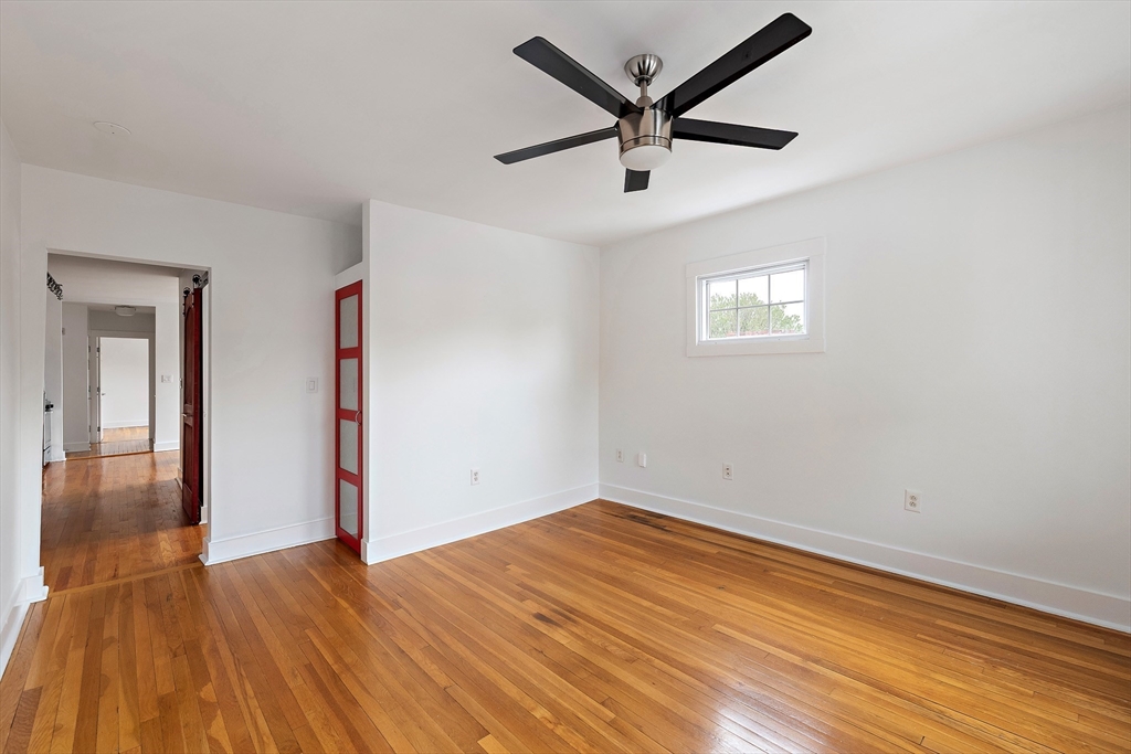 699 Hyde Park Ave 6
