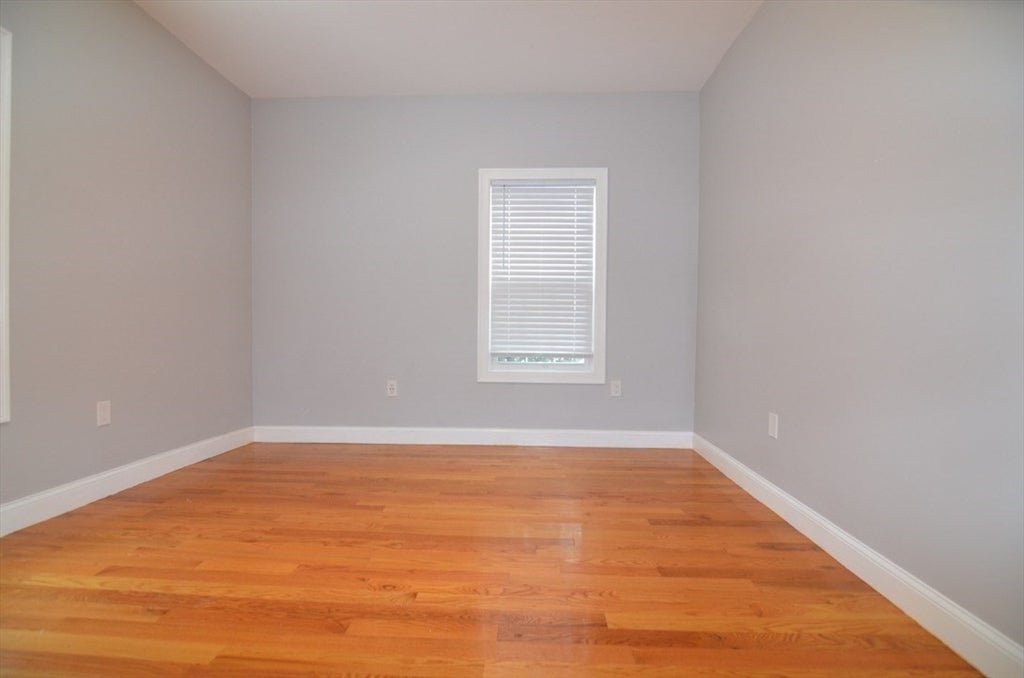 2 Antwerp St #1, Milton, MA, 2 Antwerp St #1, Milton, MA Photo #9
