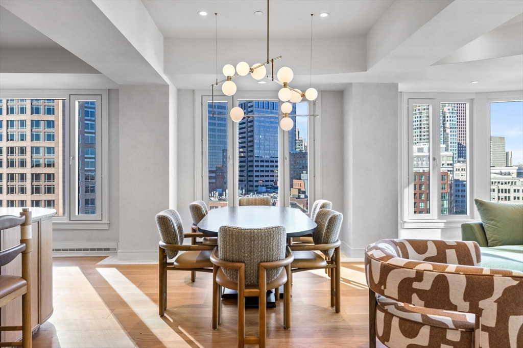 10 Rowes Wharf 1003