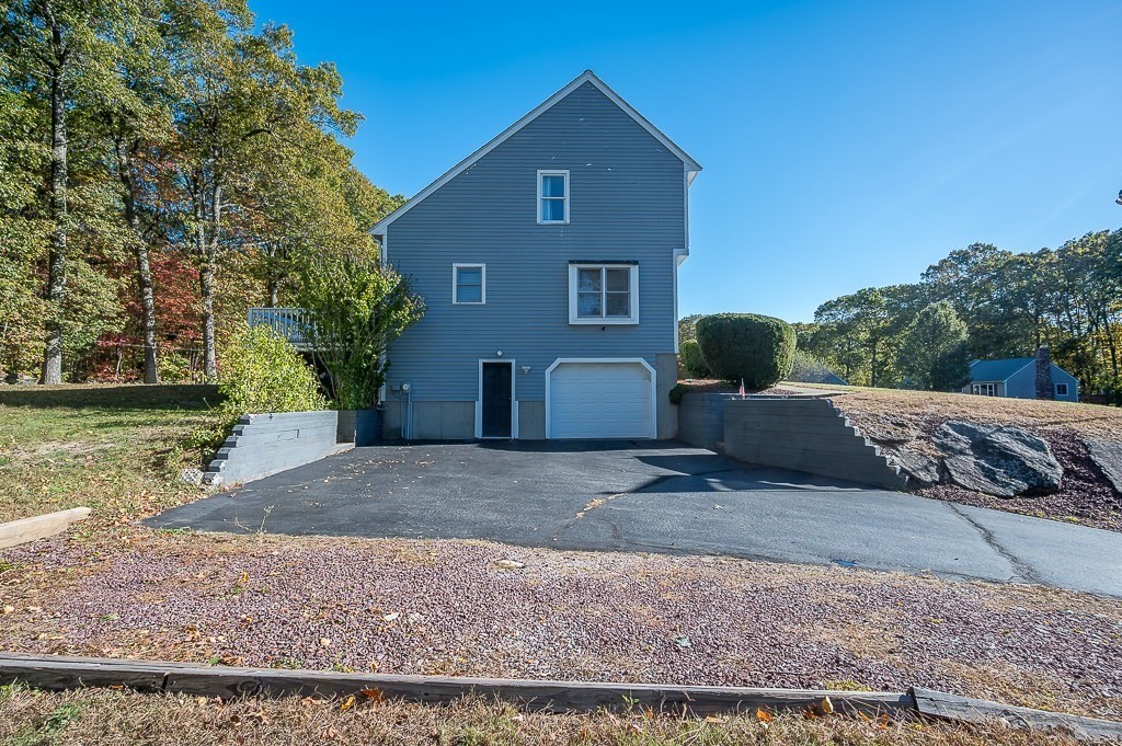 15 Rayburn Dr