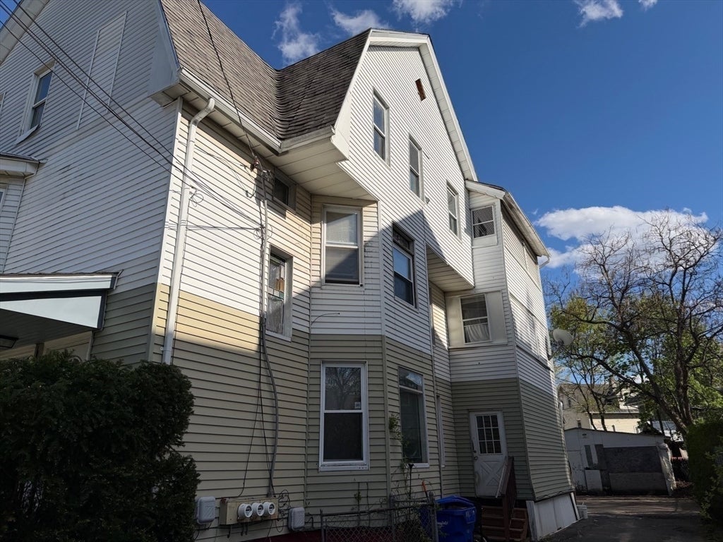 37-39 Wilmont St