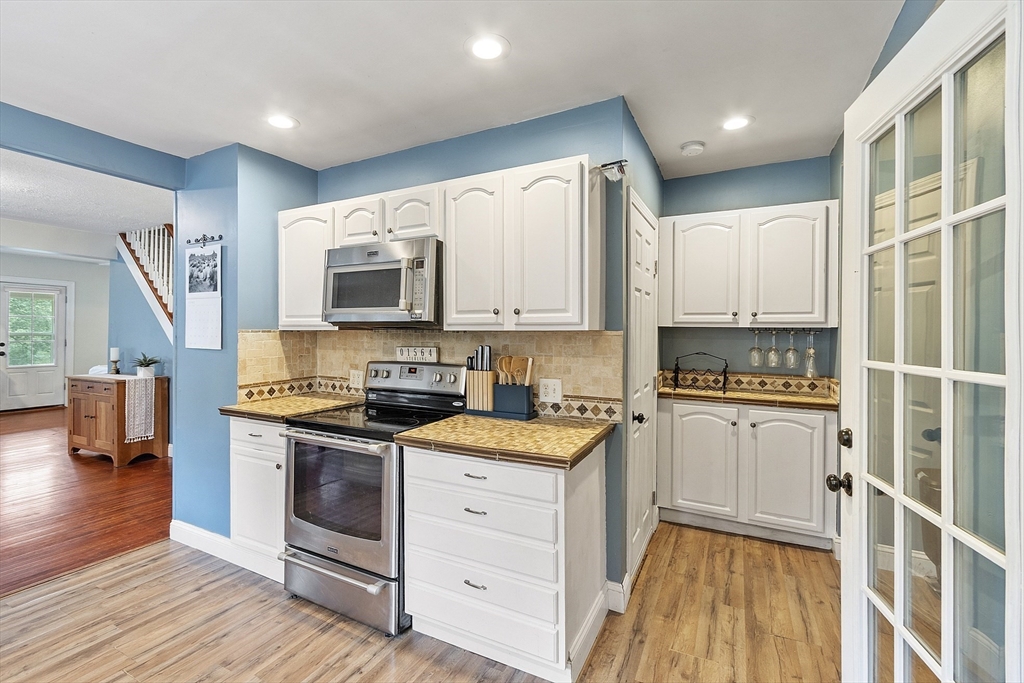 109 Swett Hill Rd