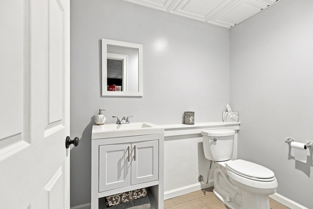 25 Edgehill Road, Swampscott, MA Photo #20