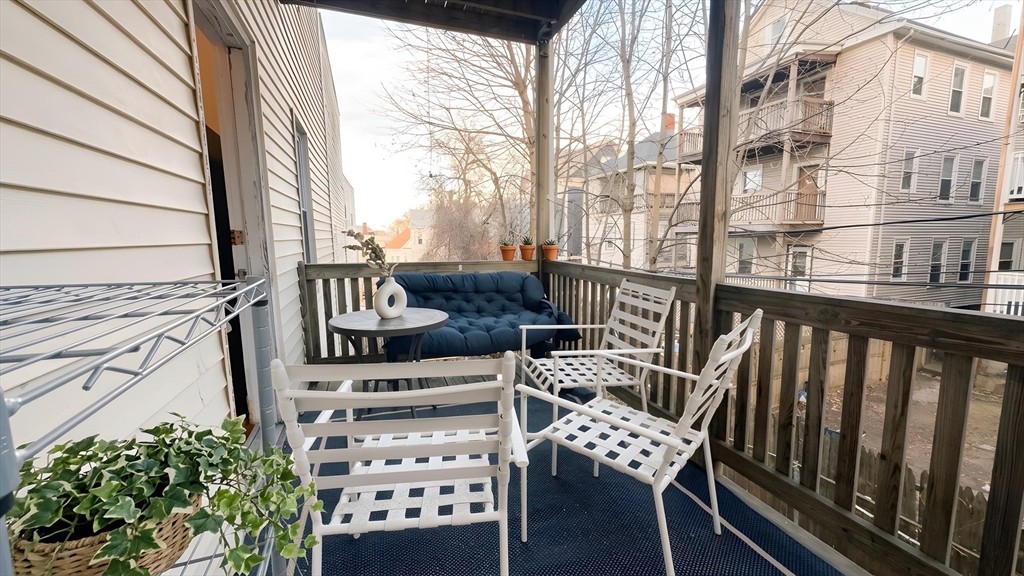 Click for 26 Darling St #2, Boston, MA slideshow
