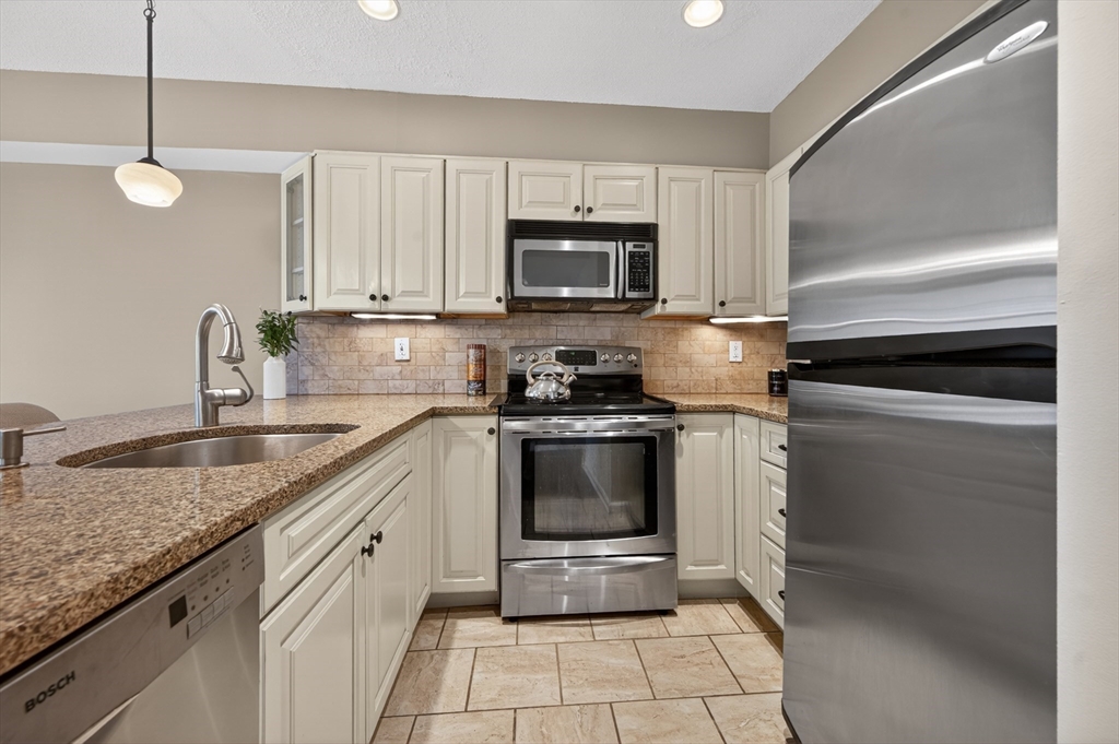 16 Canvasback Way #16, Walpole, MA Photo #10