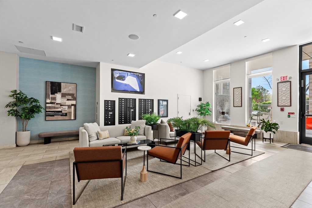 10 Taber St 508