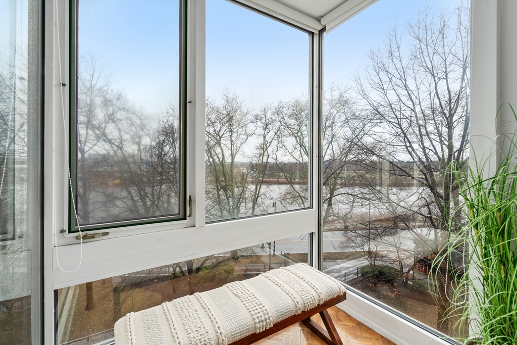 975 Memorial Drive 509