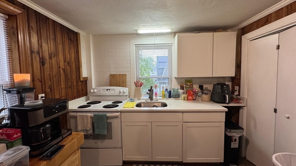 196 Myrtle St, Rockland, MA Photo #28