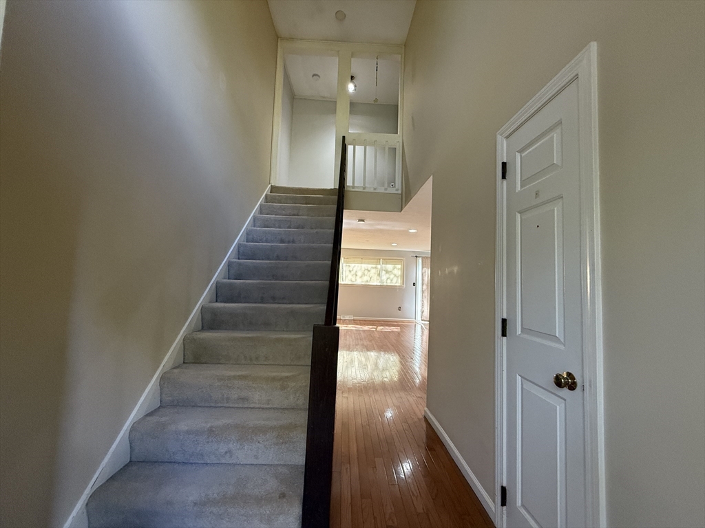 74 Meeting House Path 74