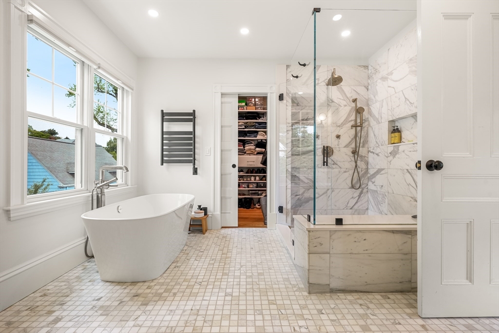 Newton, Massachusetts 02467, United States, 4 Bedrooms Bedrooms, ,3 BathroomsBathrooms,Residential,Contingent,143624