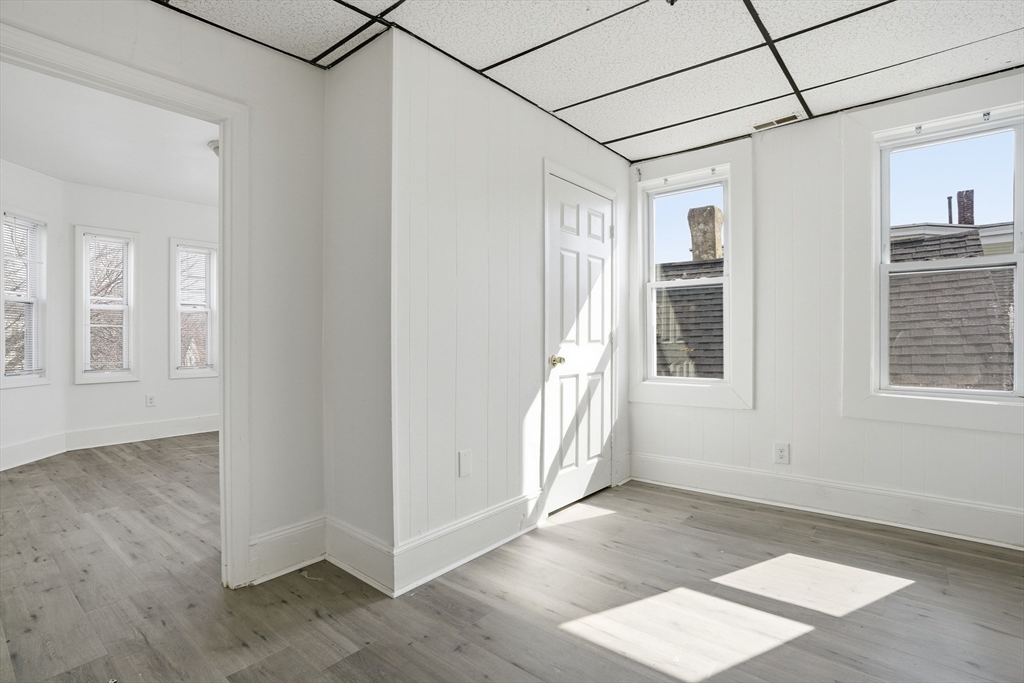 43 Wamesit St, Lowell, MA Photo #19