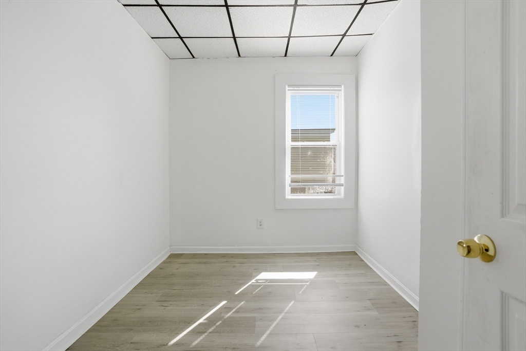 43 Wamesit St, Lowell, MA Photo #24