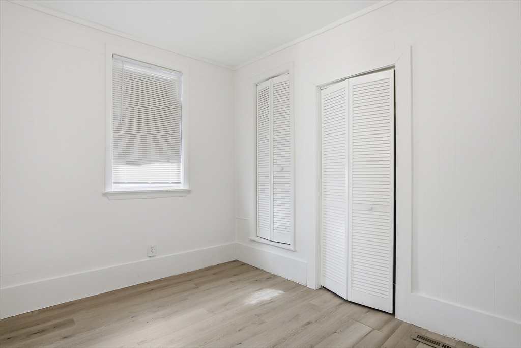 43 Wamesit St, Lowell, MA Photo #11