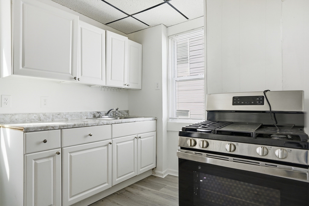 43 Wamesit St, Lowell, MA Photo #29