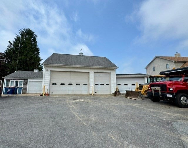 318 Alden Rd