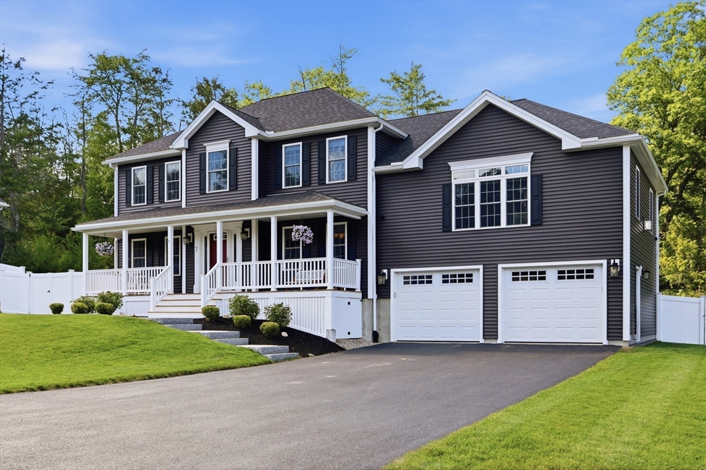 7 Stephanie Drive