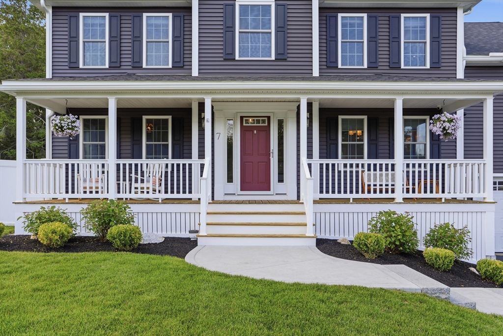 7 Stephanie Drive