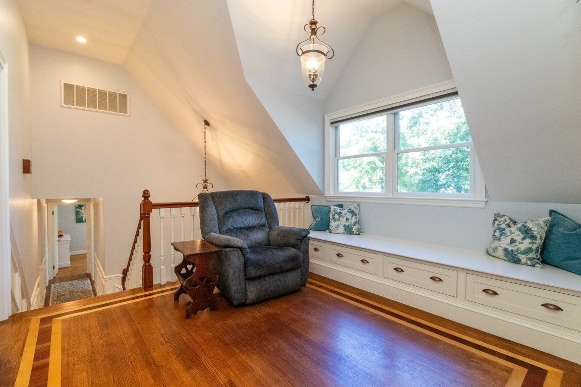 30 Sarah St, Burlington, MA Photo #23