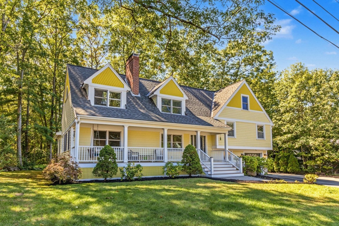 30 Sarah St, Burlington, MA Photo #3