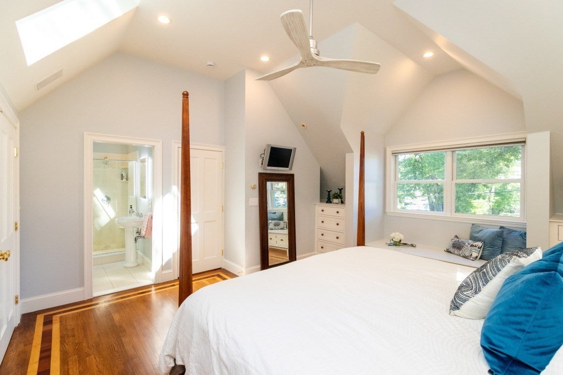 30 Sarah St, Burlington, MA Photo #20