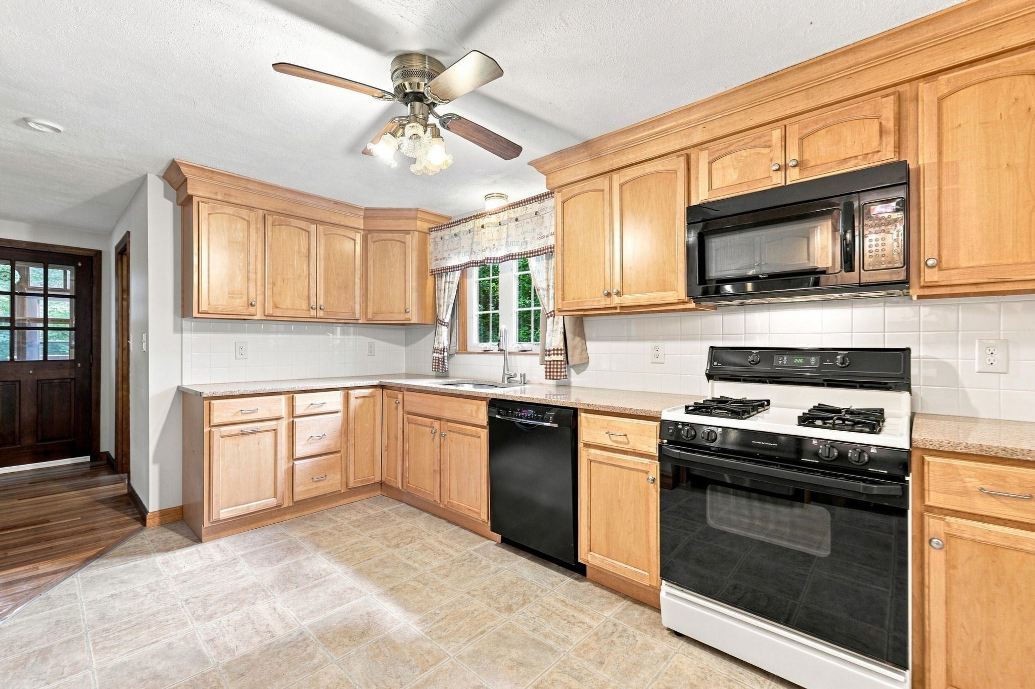 30 Ideal Ave