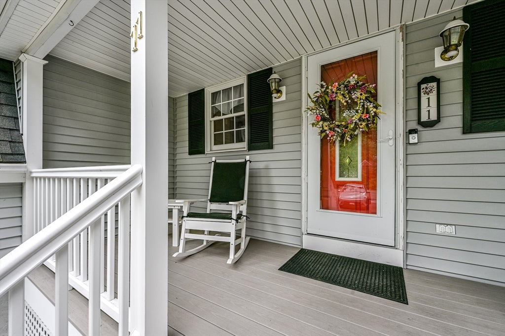 11 Holbrook St