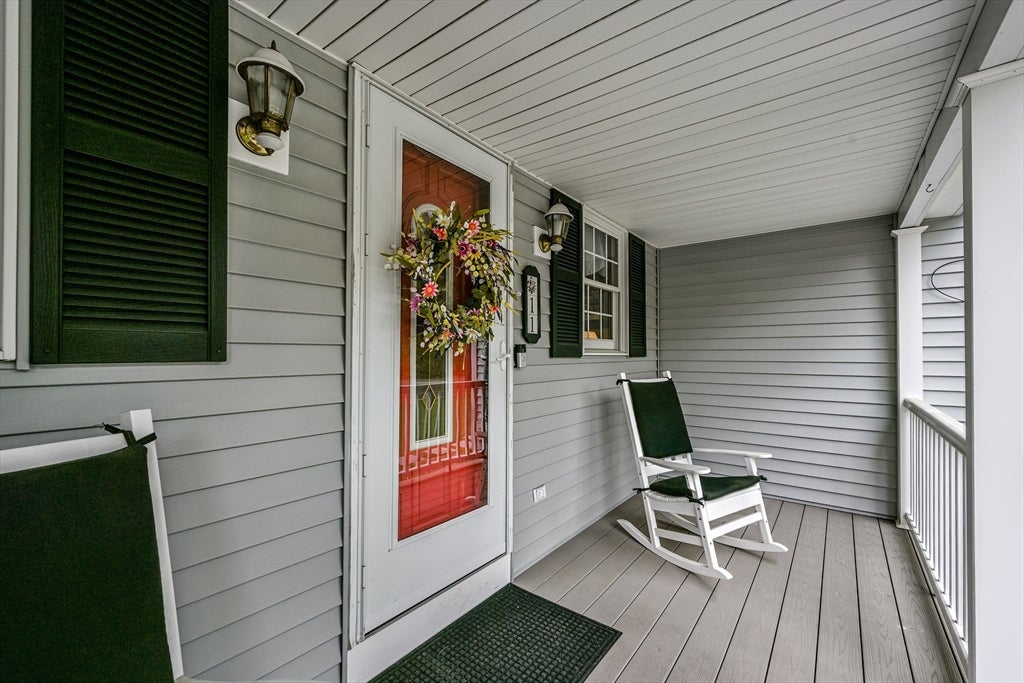 11 Holbrook St