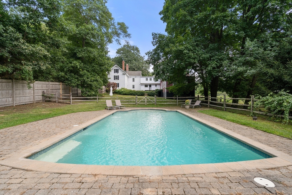 60 Walnut Road