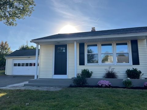Photo of 100 Derryfield Ave, Springfield, MA 01118 (MLS # 73439798)