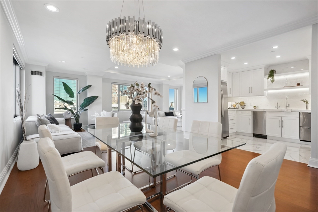 Boston, Massachusetts 02116, United States, 3 Bedrooms Bedrooms, ,3 BathroomsBathrooms,Residential,Active,85766