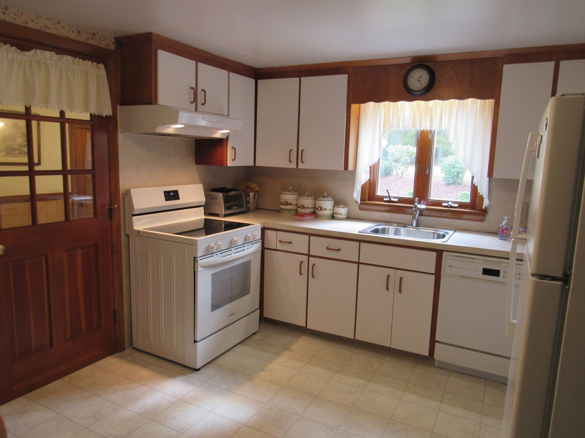 14 Pinegrove Rd, Hingham, MA Photo #8
