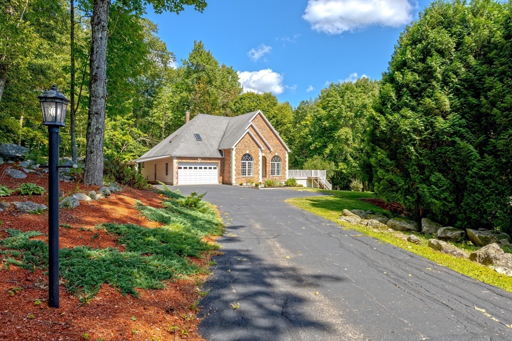 3 Flagg Dr