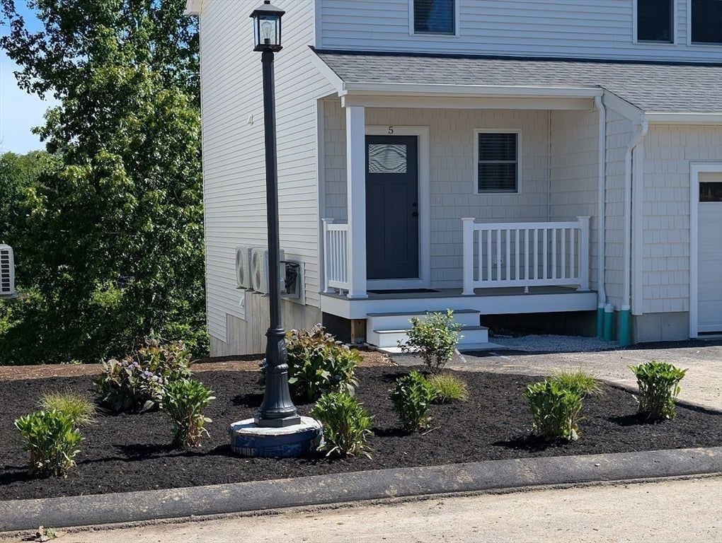 778 Main St 8