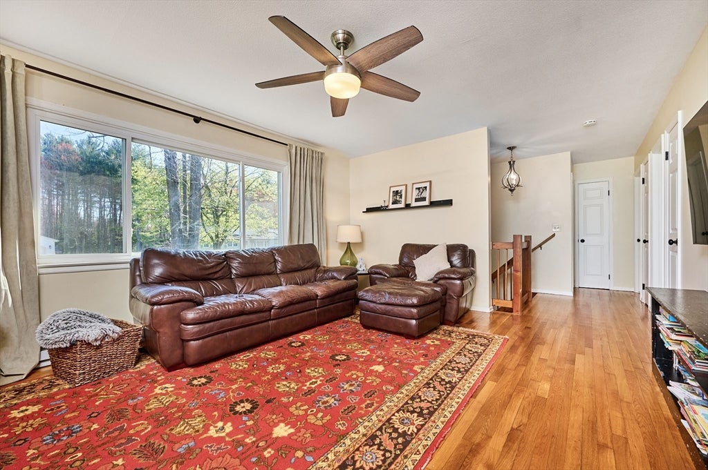 26 Oliver St, Easthampton, MA, 26 Oliver St, Easthampton, MA Photo #6