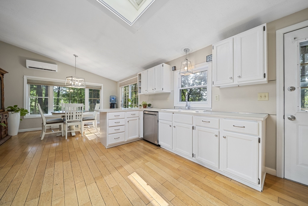 21 Woodman Rd