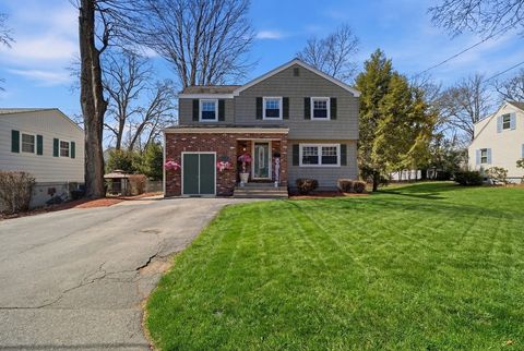 85 Newbury St Lowell MA 01851