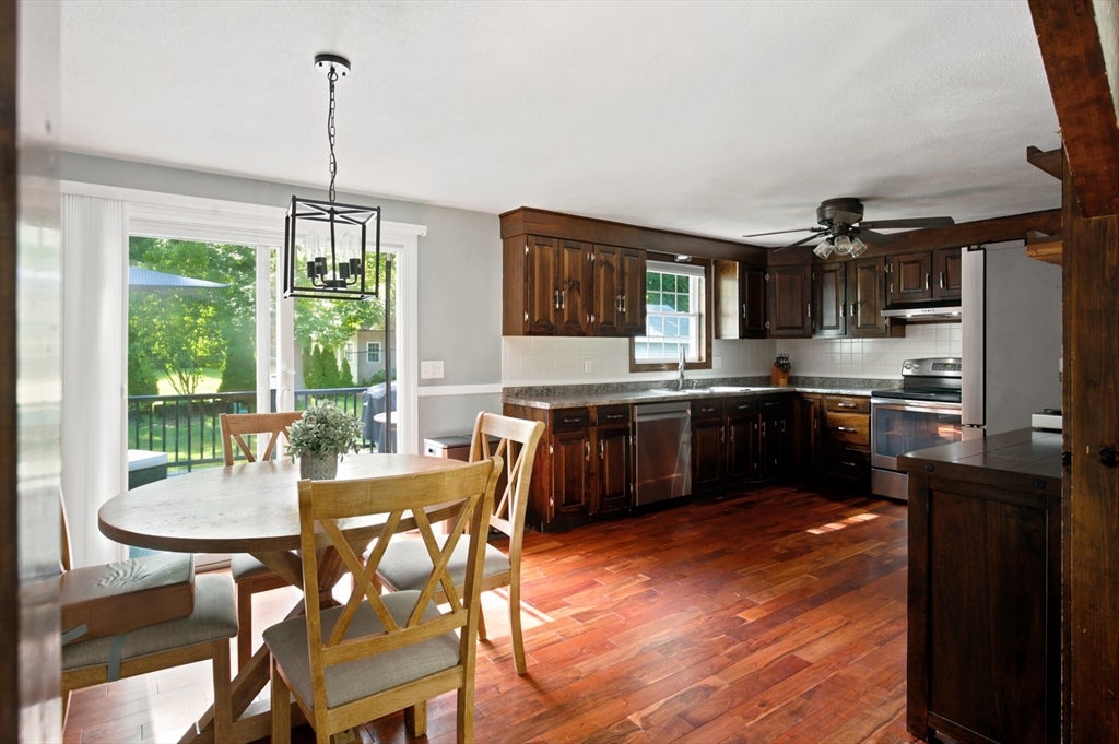 19 Sawdy Pond Avenue, Tiverton, RI, 19 Sawdy Pond Avenue, Tiverton, RI Photo #11