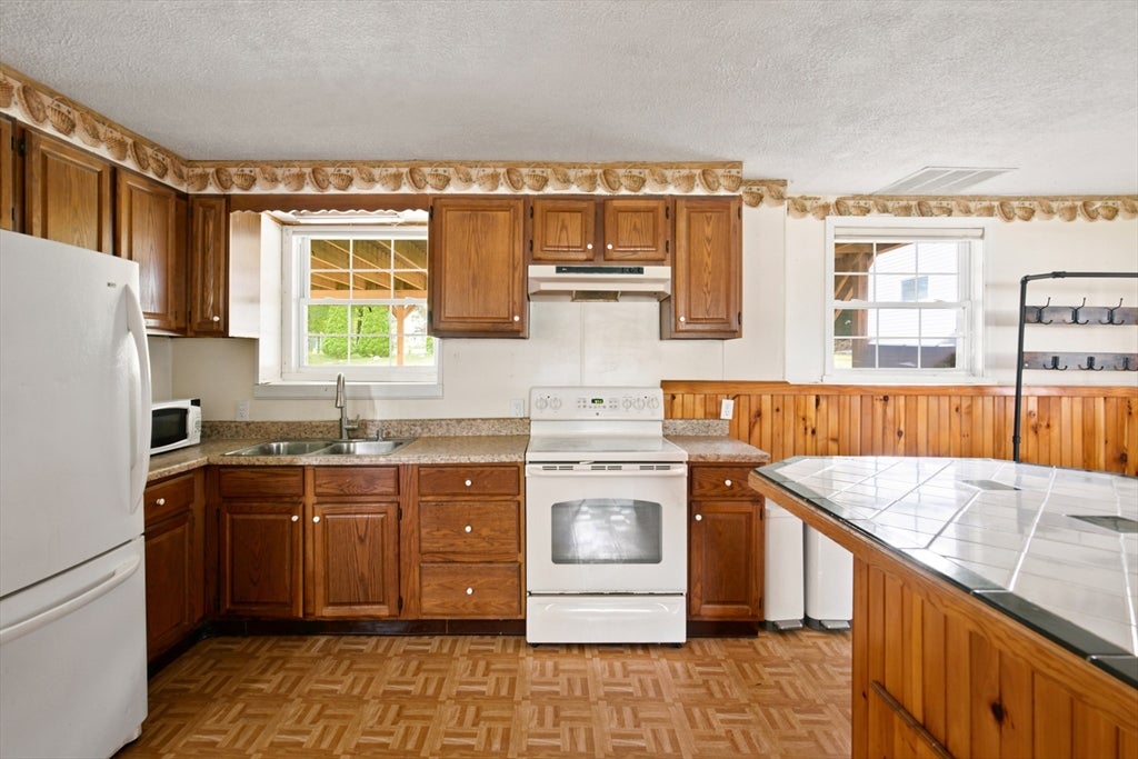 19 Sawdy Pond Avenue, Tiverton, RI, 19 Sawdy Pond Avenue, Tiverton, RI Photo #27