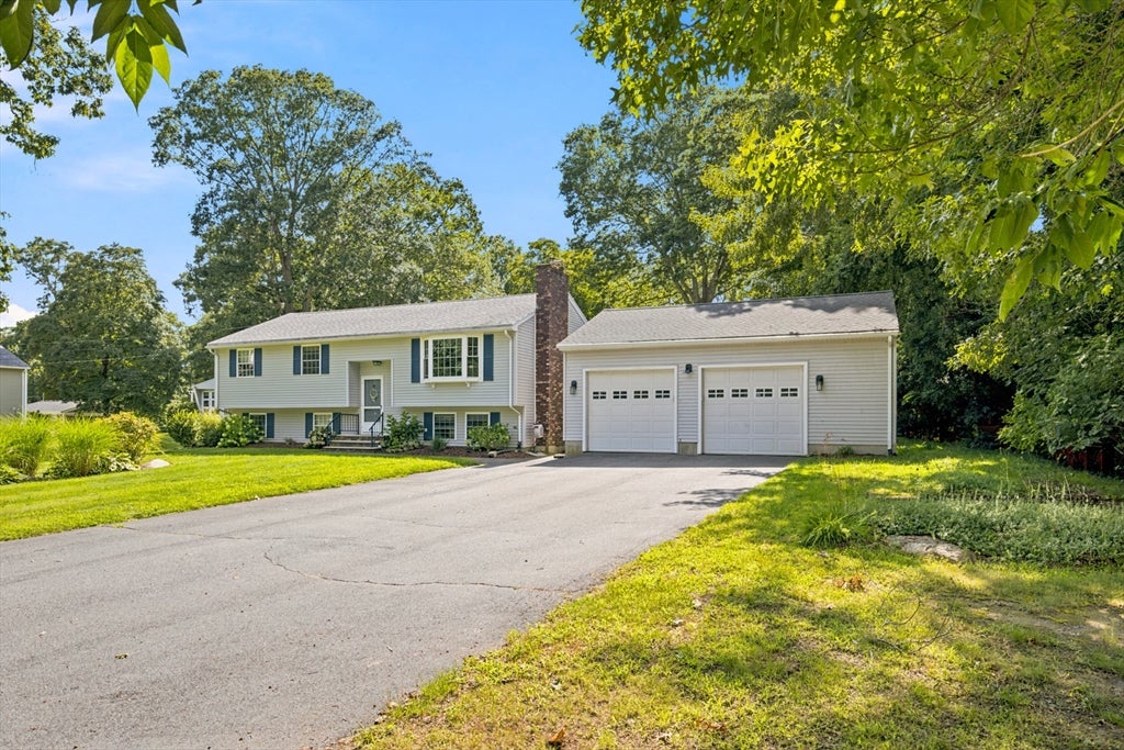19 Sawdy Pond Avenue, Tiverton, RI, 19 Sawdy Pond Avenue, Tiverton, RI Photo #4