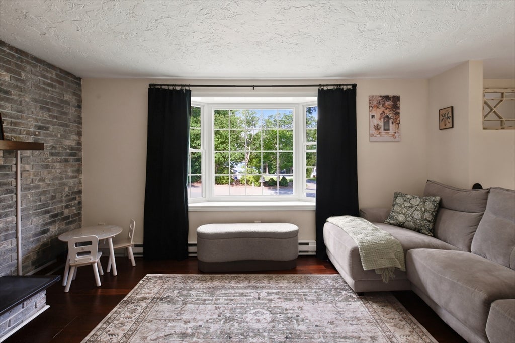 19 Sawdy Pond Avenue, Tiverton, RI, 19 Sawdy Pond Avenue, Tiverton, RI Photo #7