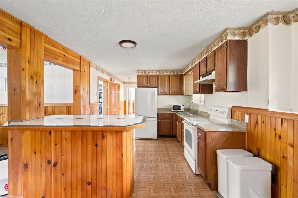 19 Sawdy Pond Avenue, Tiverton, RI, 19 Sawdy Pond Avenue, Tiverton, RI Photo #28