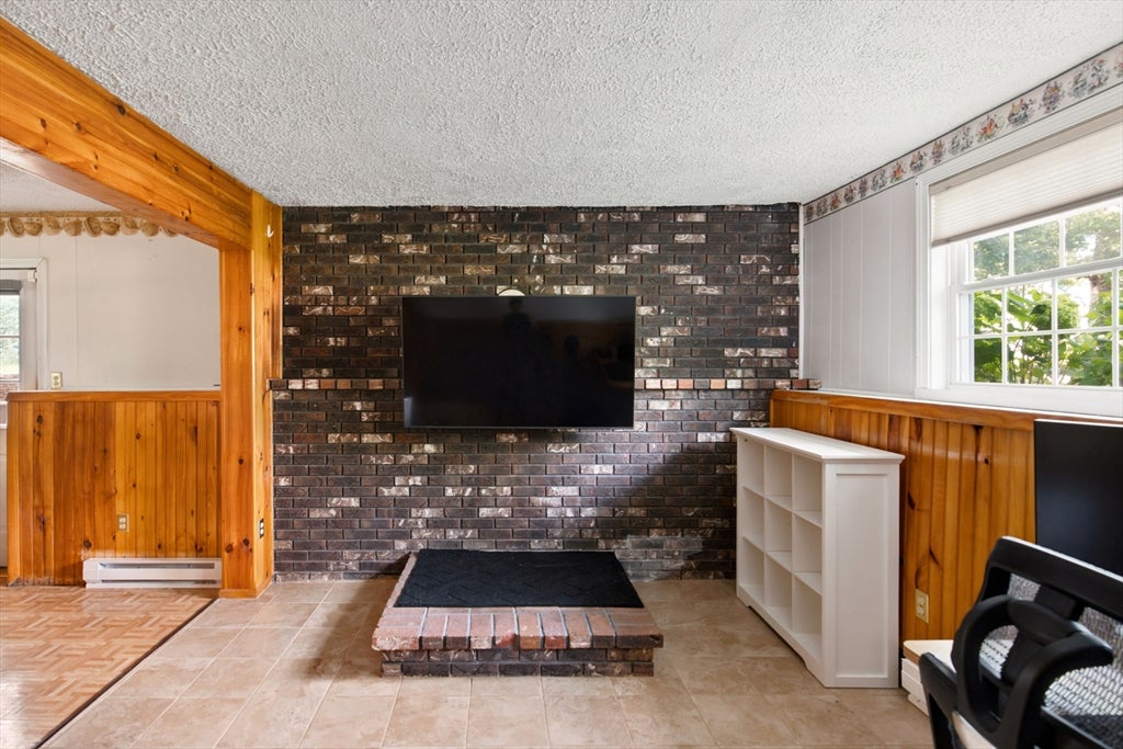 19 Sawdy Pond Avenue, Tiverton, RI, 19 Sawdy Pond Avenue, Tiverton, RI Photo #30