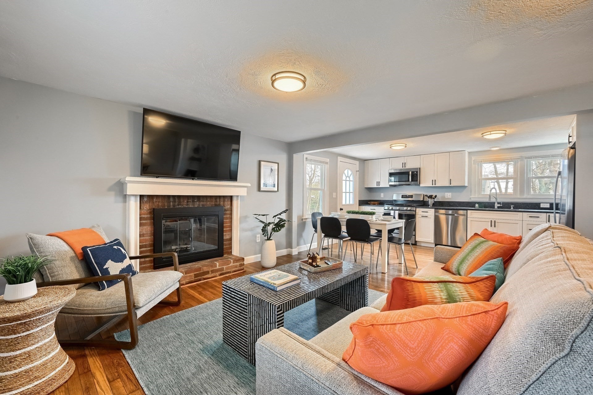 32 Washington Ave Ext, Barnstable, MA, 32 Washington Ave Ext, Barnstable, MA Photo #3