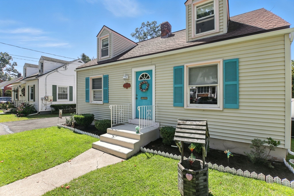 Springfield, Massachusetts 01118, United States, 3 Bedrooms Bedrooms, ,2 BathroomsBathrooms,Residential,Active,190990