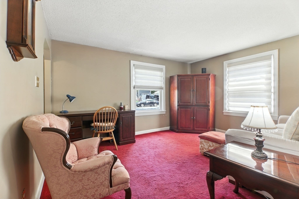 Springfield, Massachusetts 01118, United States, 3 Bedrooms Bedrooms, ,2 BathroomsBathrooms,Residential,Active,190990