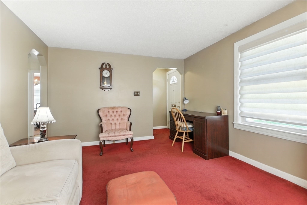 Springfield, Massachusetts 01118, United States, 3 Bedrooms Bedrooms, ,2 BathroomsBathrooms,Residential,Active,190990