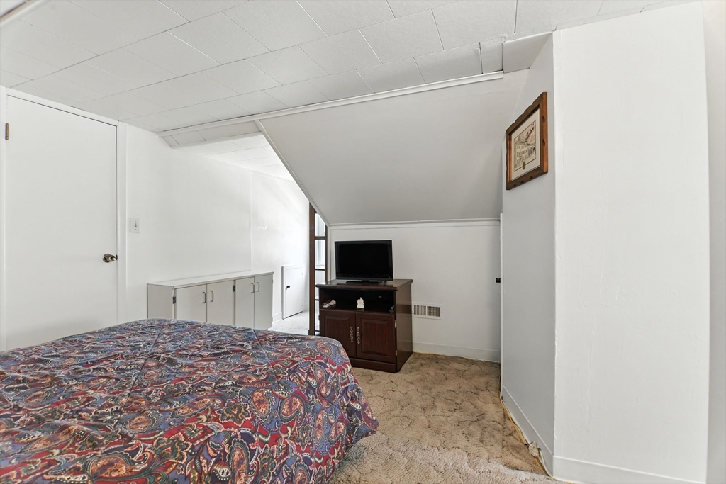 Springfield, Massachusetts 01118, United States, 3 Bedrooms Bedrooms, ,2 BathroomsBathrooms,Residential,Active,190990